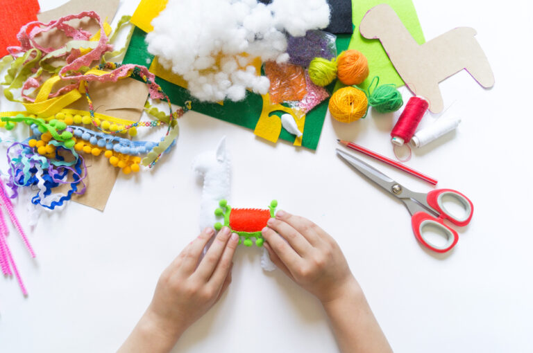 The,Hands,Of,The,Child,Diy,Do,Handicraft,Toy,Lama